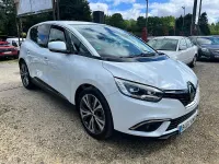Usado Renault Scénic Zen 130 CV (95 kW) 2018 Blanco Monovolumen