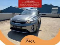 Usado Kia Stonic 101 CV (74 kW) 2024 Gris SUV