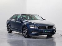 Usado VW Passat Executive 150 CV (110 kW) 2020 Azul Berlina