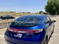 Usado Honda Civic Luxury 140 CV (102 kW) 2010 Azul Berlina