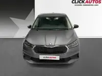 Usado Skoda Fabia Essence 80 CV (58 kW) 2025 Plata Utilitario
