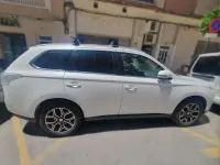 Usado Mitsubishi Outlander Motion 150 CV (110 kW) 2015 Blanco SUV