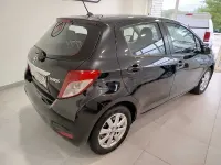 Usado Toyota Yaris Active 90 CV (66 kW) 2012 Blanco Utilitario