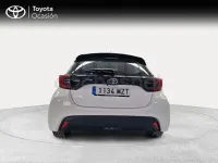 Usado Toyota Yaris Hybrid Active 116 CV (85 kW) 2025 Blanco Berlina