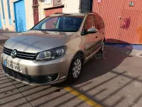 Usado VW Touran Edition 105 CV (77 kW) 2011 Beige Monovolumen