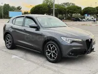 Usado Alfa Romeo Stelvio Sprint 190 CV (139 kW) 2021 Gris / plata SUV