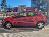 Usado Renault Clio II 70 CV (51 kW) 2007 Granate Berlina