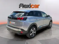 Usado Peugeot 3008 Allure 131 CV (96 kW) 2023 Gris SUV