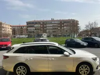 Usado Seat Leon Style 115 CV (84 kW) 2021 Blanco Familiar