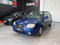 Usado Hyundai Accent 81 CV (59 kW) 2005 Azul Berlina