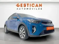 Usado Kia Stonic 100 CV (73 kW) 2022 Azul SUV