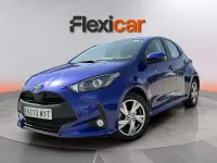 Usado Toyota Yaris Hybrid Active 116 CV (85 kW) 2025 Azul Berlina