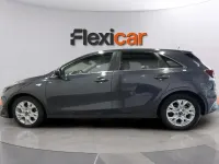 Usado Kia Ceed 136 CV (100 kW) 2023 Blanco Utilitario