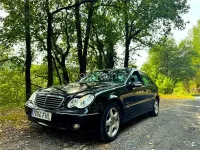 Usado Mercedes C270 Avantgarde 170 CV (125 kW) 2003 Negro Berlina