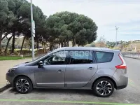 Usado Renault Scenic E-Tech Bose Edition 130 CV (95 kW) 2015 Beige Monovolumen