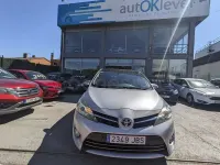 Usado Toyota Verso Advance 112 CV (82 kW) 2015 Gris / plata Monovolumen