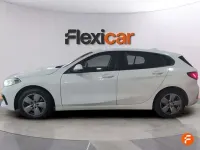 Usado BMW 118 140 CV (102 kW) 2021 Blanco Utilitario