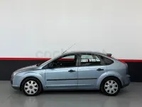 Usado Ford Focus Trend 115 CV (84 kW) 2006 Azul Berlina
