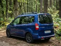 Usado Ford Tourneo Courier Sport 100 CV (73 kW) 2018 Azul Monovolumen