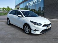 Używany Kia Ceed 101 KM (74 kW) 2021 Biały Hatchback