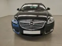 Usado Opel Insignia Sport 160 CV (117 kW) 2010 Negro Familiar