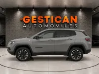 Usado Jeep Compass Trailhawk 240 CV (176 kW) 2024 Gris / plata SUV