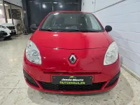 Usado Renault Twingo Authentique 75 CV (55 kW) 2010 Rojo Utilitario
