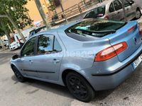 Usado Renault Laguna II Dynamique 136 CV (100 kW) 2004 Azul Berlina