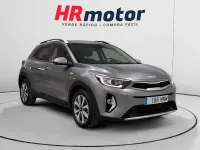 Usado Kia Stonic 101 CV (74 kW) 2024 Gris SUV
