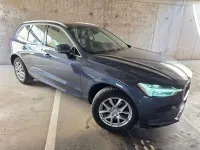 Usado Volvo XC60 Momentum 190 CV (139 kW) 2019 Azul SUV