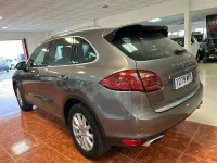 Usado Porsche Cayenne 245 CV (180 kW) 2012 Gris / plata SUV