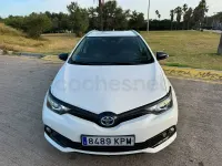 Usado Toyota Auris Hybrid Active 136 CV (100 kW) 2018 Blanco Berlina