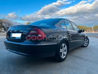 Usado Mercedes E200 Avantgarde 122 CV (89 kW) 2005 Negro Berlina