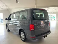 Usado VW Multivan 150 CV (110 kW) 2021 Gris / plata Monovolumen