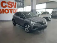 Usado Renault Captur RS Line 160 CV (117 kW) 2022 Gris / plata SUV