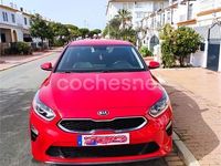 Usado Kia Ceed 140 CV (102 kW) 2018 Rojo Utilitario