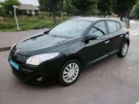 Usado Renault Mégane III 106 CV (77 kW) 2010 Negro Utilitario