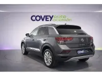Usado VW T-Roc Life 116 CV (85 kW) 2023 Gris / plata SUV