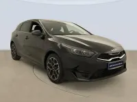 Usado Kia Ceed Style 100 CV (73 kW) 2025 Negro Utilitario
