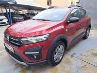 Usado Dacia Sandero Essentiel 91 CV (66 kW) 2021 Granate Berlina