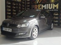 Usado VW Polo Advance 90 CV (66 kW) 2013 Gris / plata Utilitario