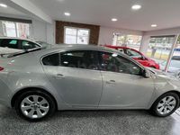 Usado Opel Insignia Essentia 130 CV (95 kW) 2010 Beige Berlina