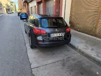 Usado Opel Astra Enjoy 110 CV (80 kW) 2011 Gris / plata Familiar