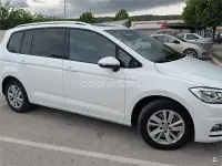 Usado VW Touran Advance 150 CV (110 kW) 2020 Blanco Monovolumen