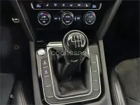 Usado VW Arteon Elegance 150 CV (110 kW) 2019 Gris / plata Utilitario