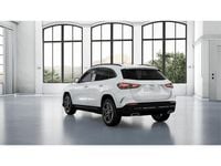 Usado Mercedes GLA250 218 CV (160 kW) 2024 Blanco polar SUV