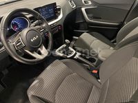 Usado Kia Ceed 120 CV (88 kW) 2022 Verde Utilitario