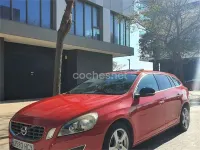 Usado Volvo V60 Summum 136 CV (100 kW) 2011 Rojo Familiar