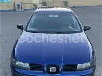 Usado Seat Leon Sport 110 CV (80 kW) 2002 Azul Utilitario