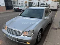 Usado Mercedes C270 Elegance 170 CV (125 kW) 2003 Gris / plata Berlina